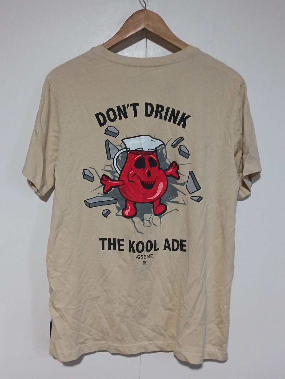 Arsenic Dont Drink The Kool Ade Graphic Tee Shirt Tan Beige Skull Mens M
